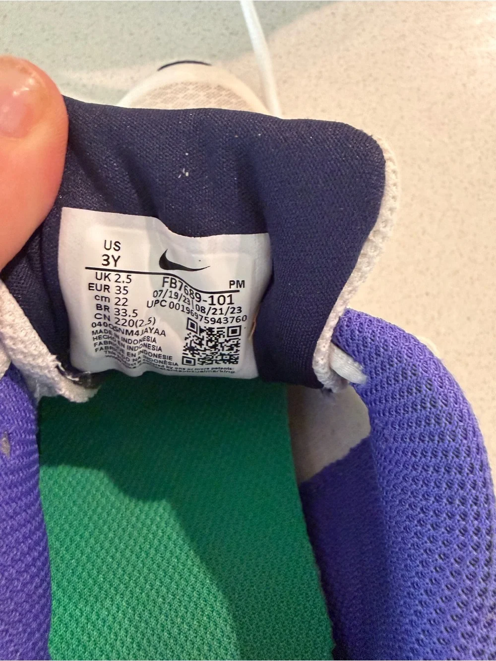 Nike Kids' White & Green Lightweight Running Shoes